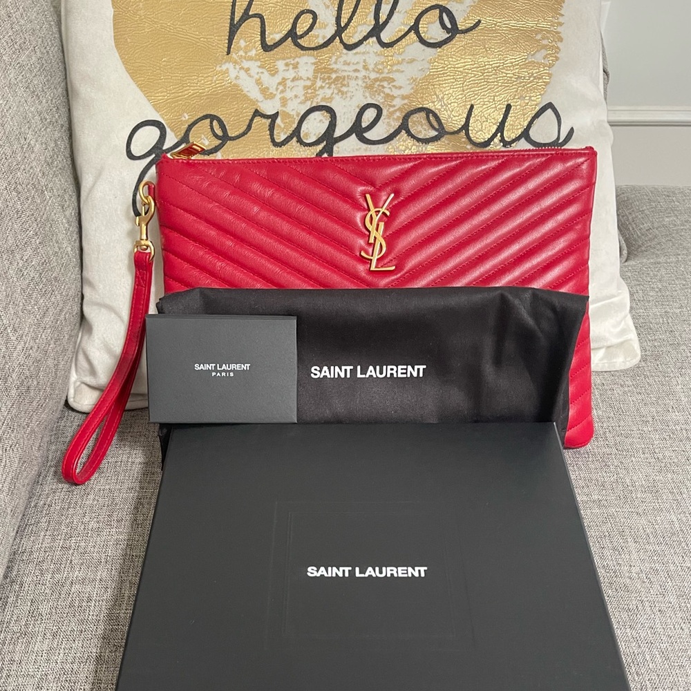 YSL MATELASSÉ TABLET POUCH IN QUILTED LEATHER